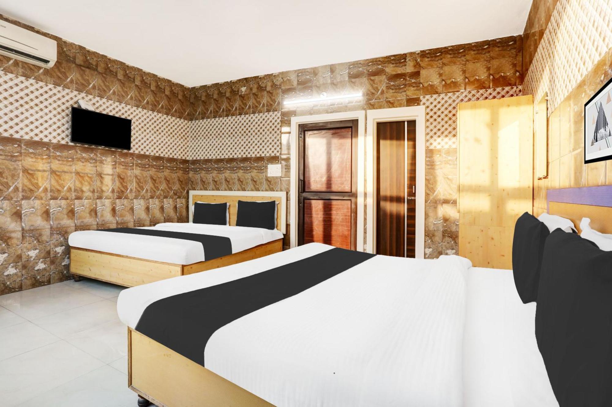 Hotel O Jammu Near Ragunath Bazaar Formerly Goodwill Dış mekan fotoğraf